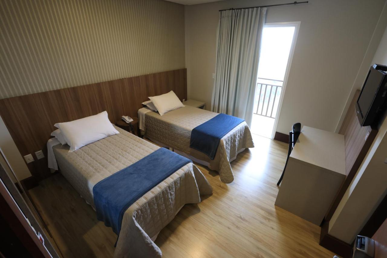 Bormon Hotel Нова Венеза Екстериор снимка