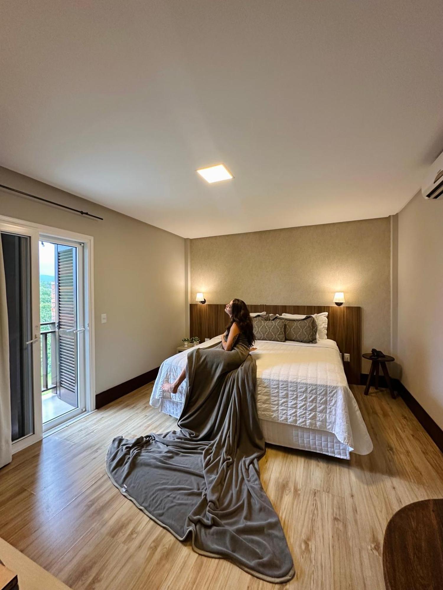 Bormon Hotel Нова Венеза Екстериор снимка