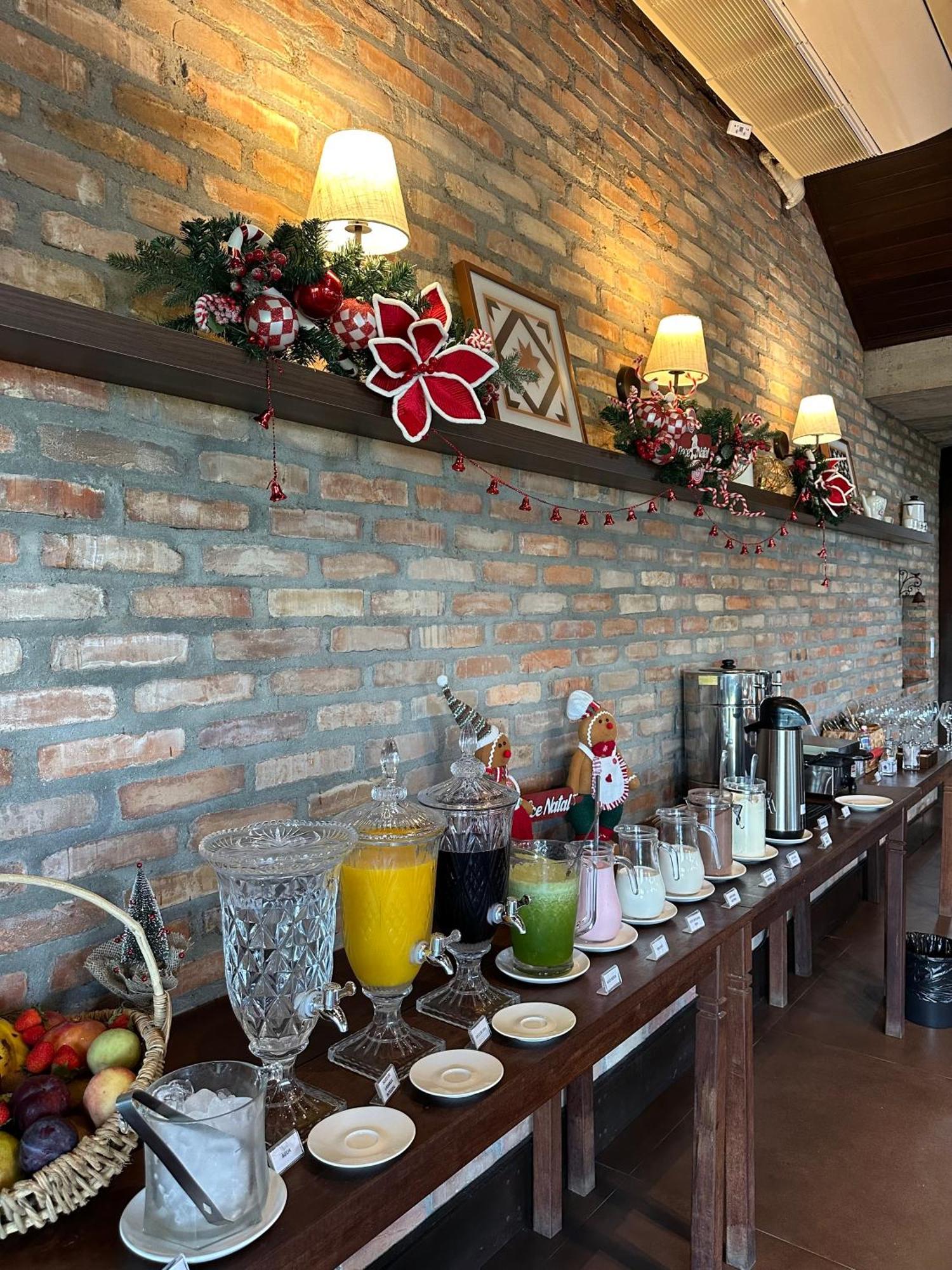 Bormon Hotel Нова Венеза Екстериор снимка