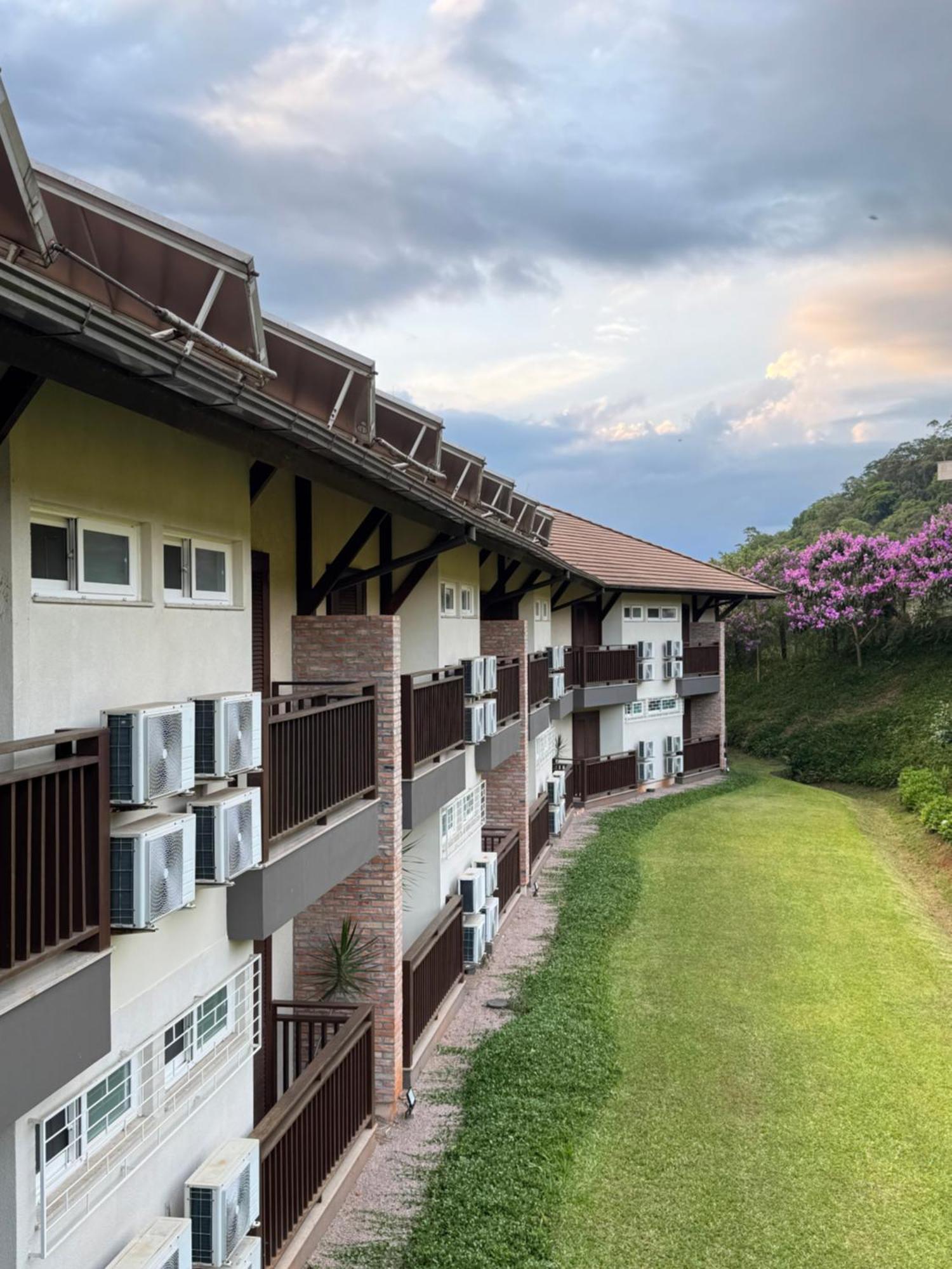 Bormon Hotel Нова Венеза Екстериор снимка